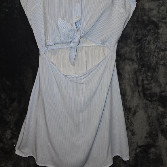 Divided Blue & White Striped Open Waist and Tie Button Up Dress Size 4 - Picture 5 of 8